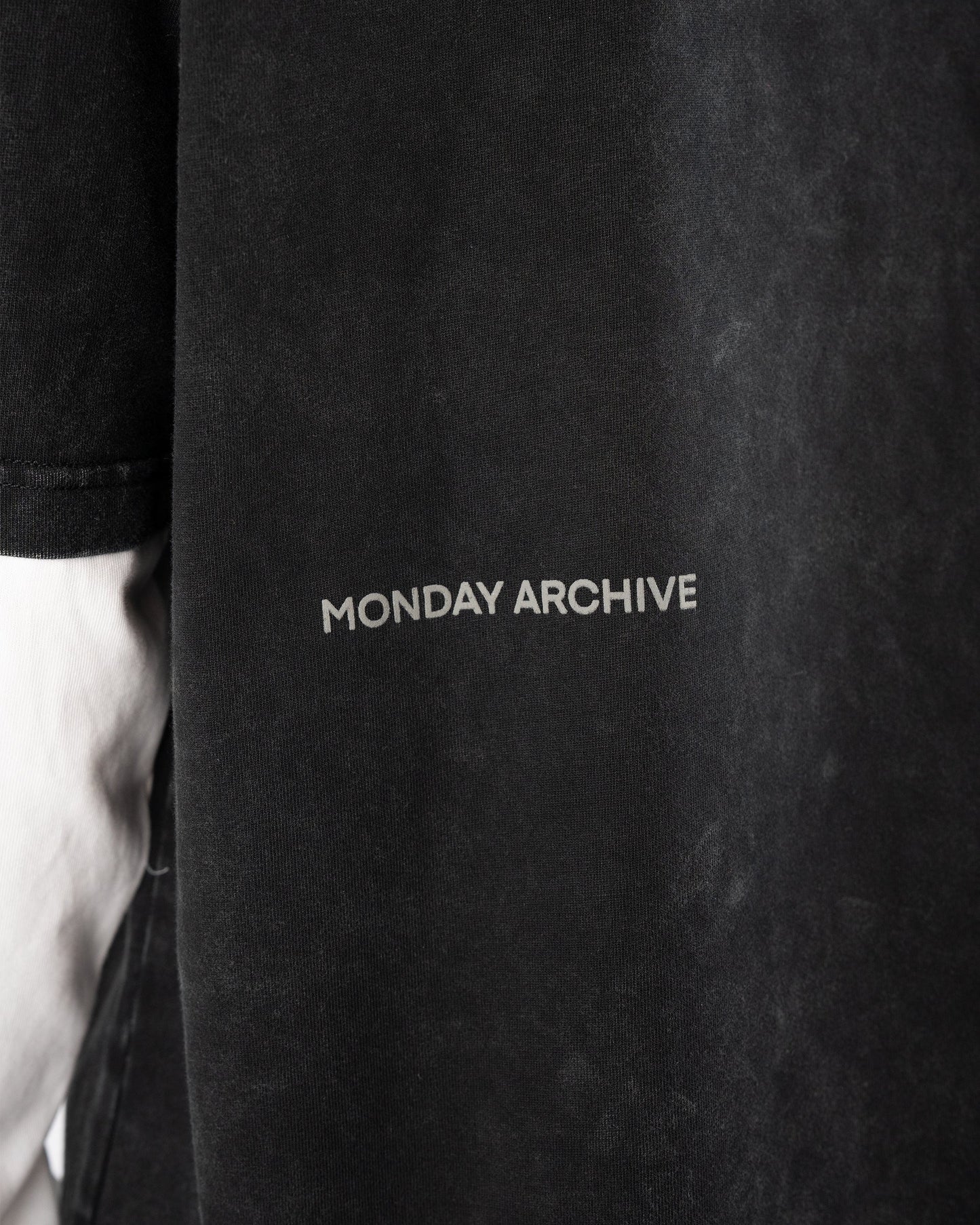 MONDAY ARCHIVE B/W