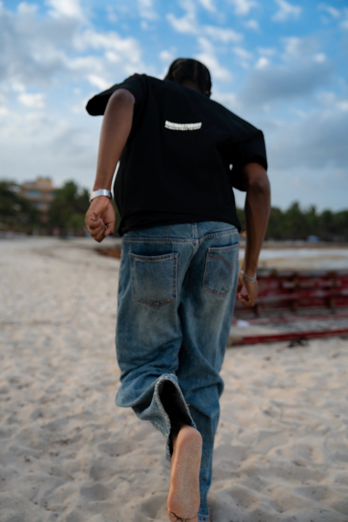 PRAY TEE - BLACK/KREMA