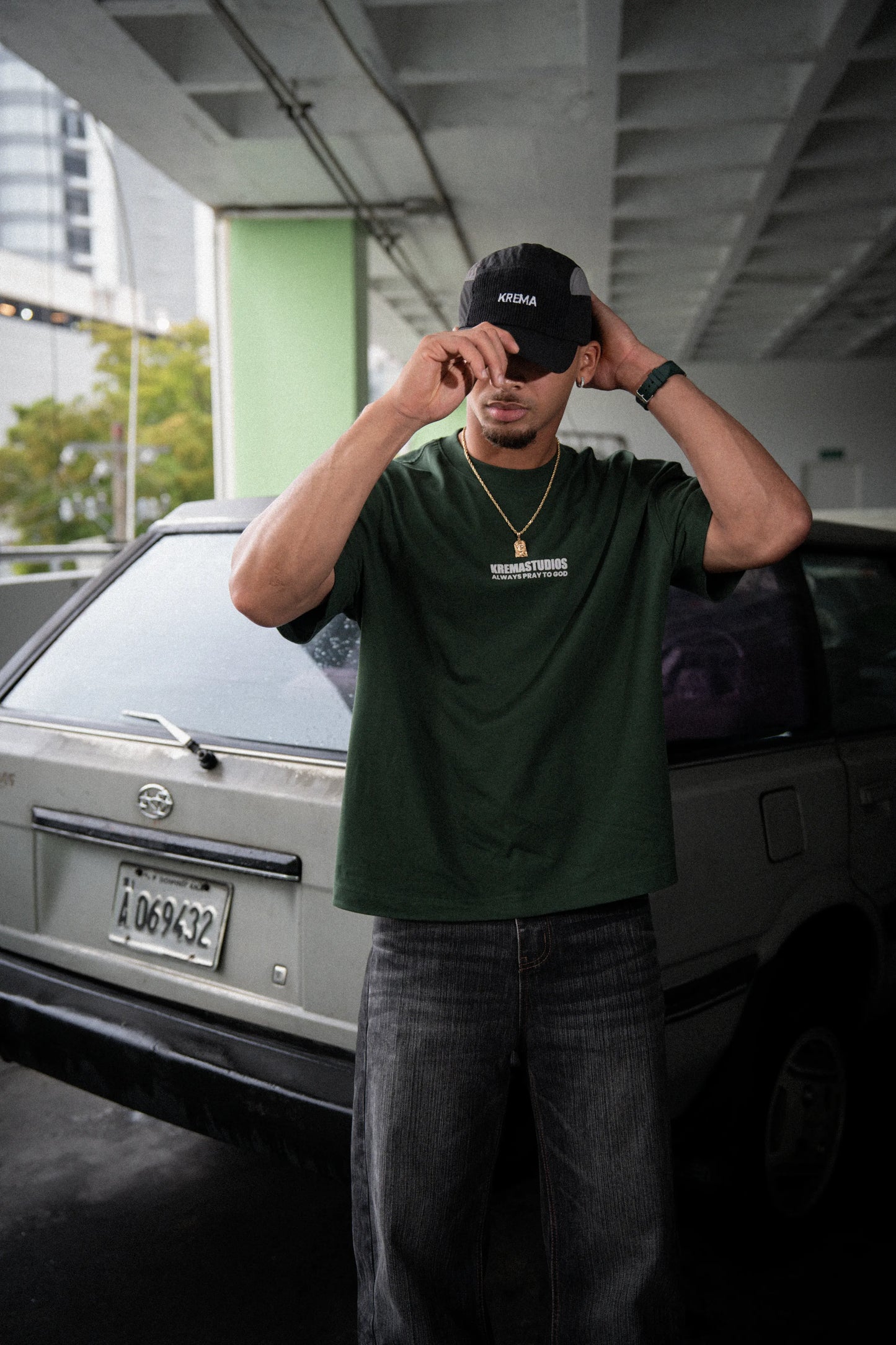 PRAY TEE - GREEN/LIGHT GREY