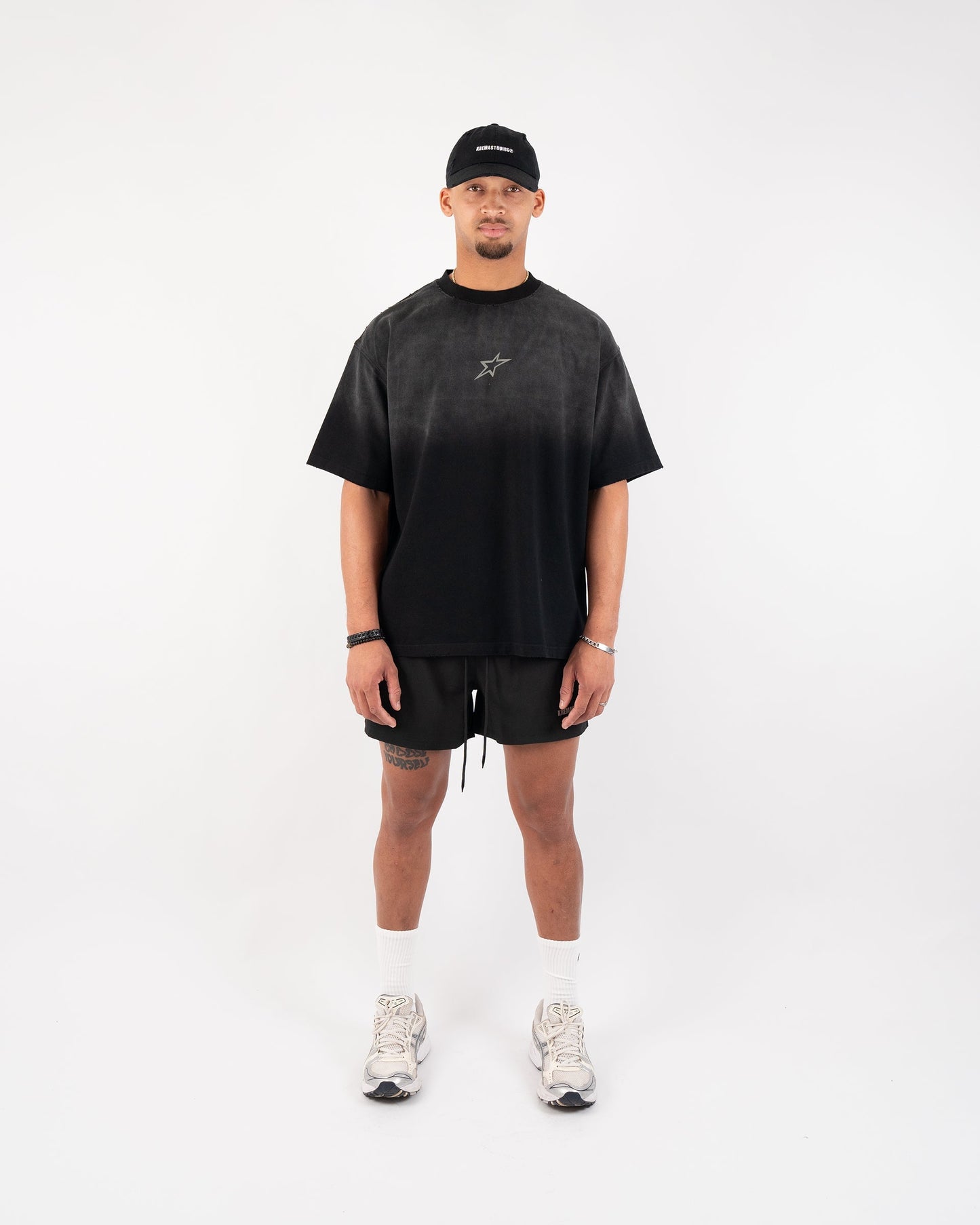 08 LOGO STAR TEE - BLACK