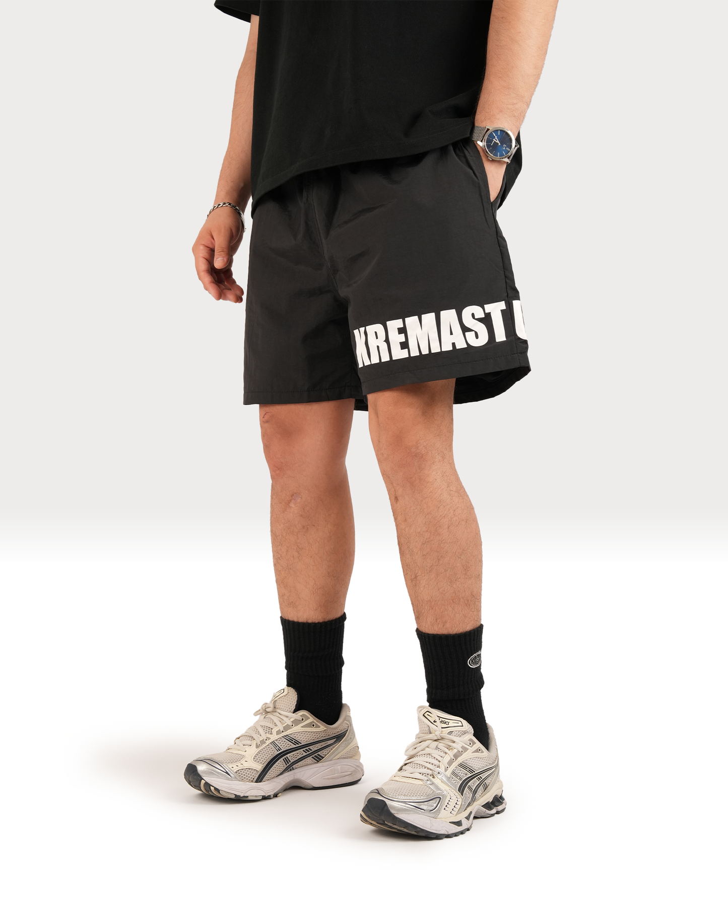 AROUND SHORTS - BLACK
