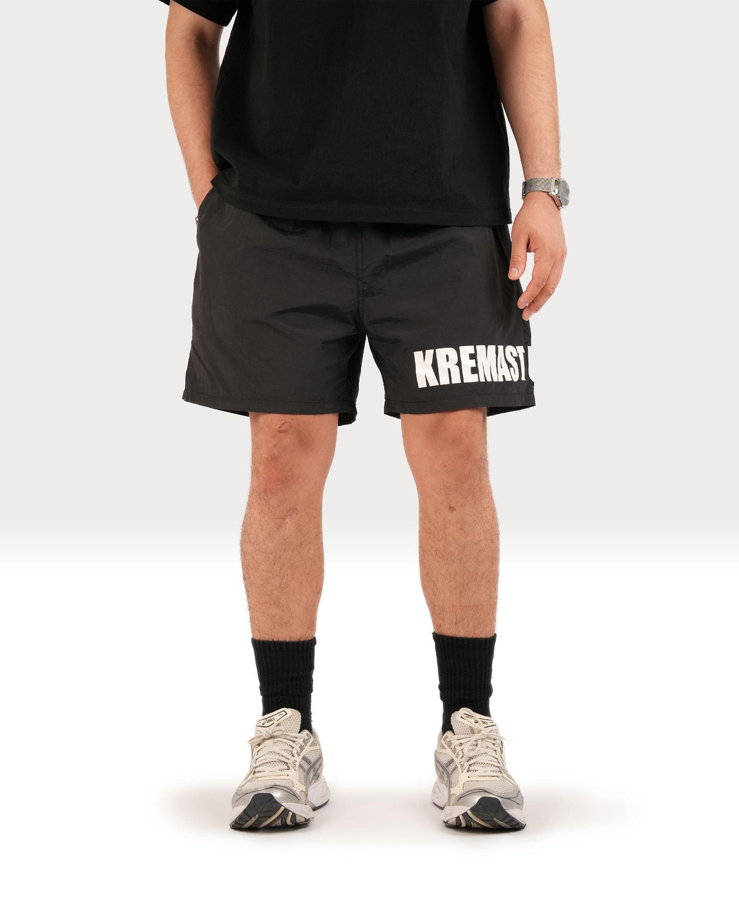 AROUND SHORTS - BLACK