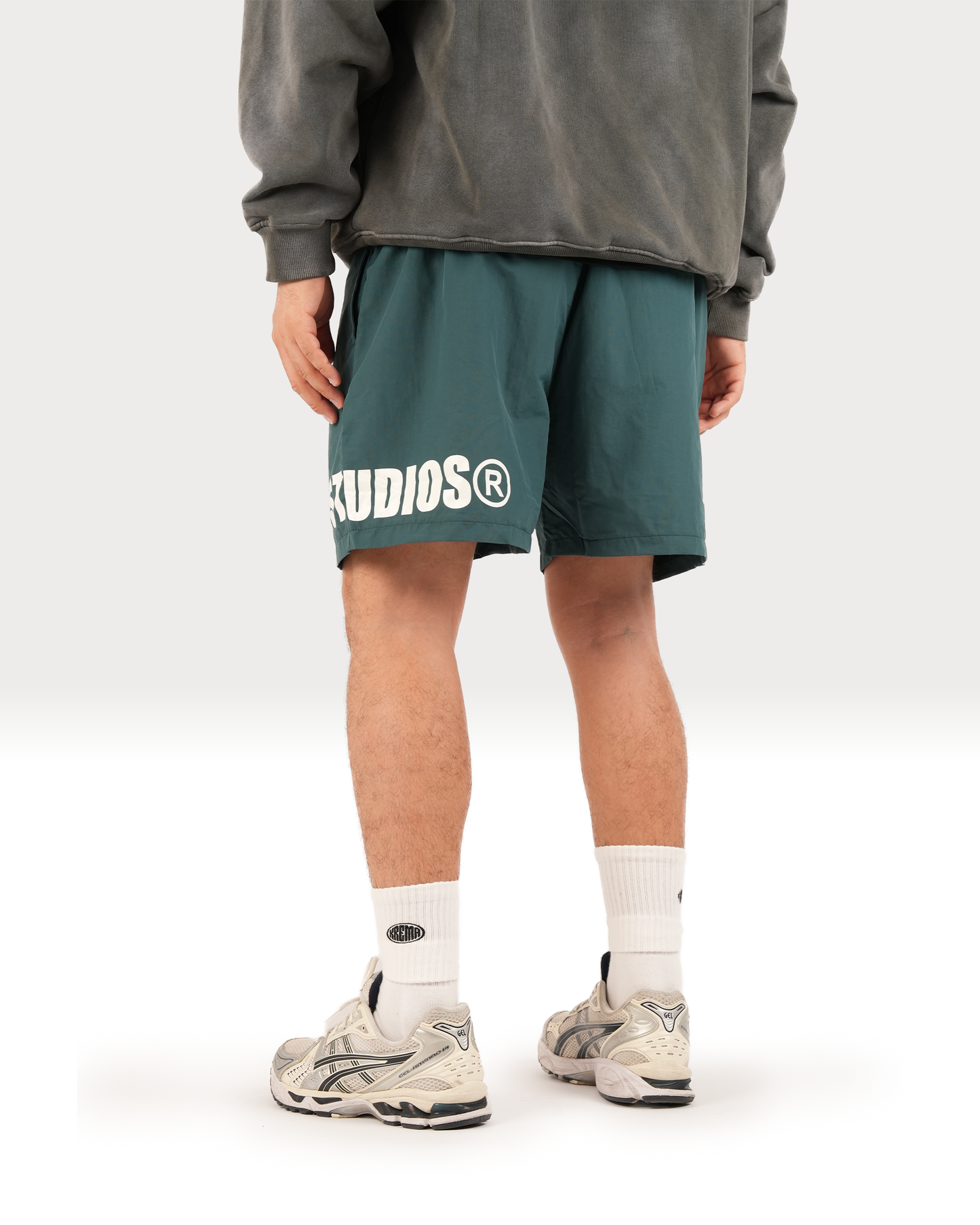 AROUND SHORTS - GREEN