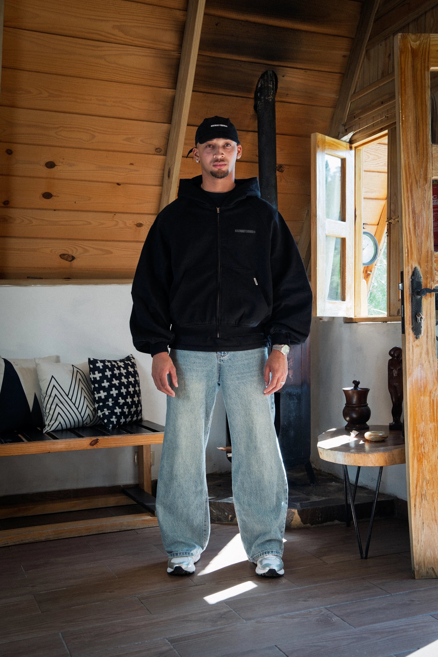 BATWING OVERSIZED HOODIE
