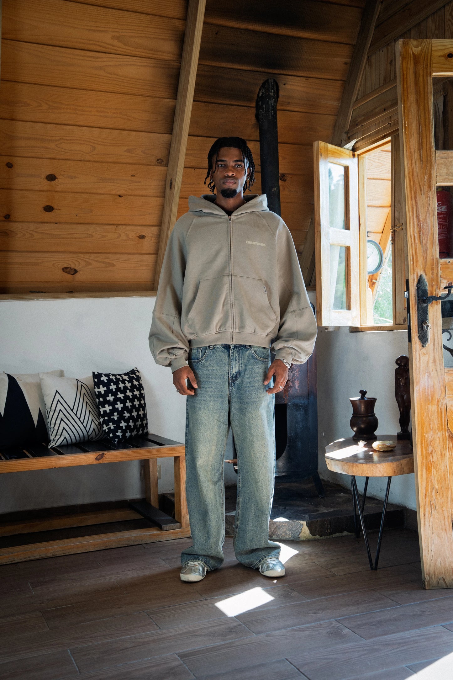 BATWING OVERSIZED HOODIE