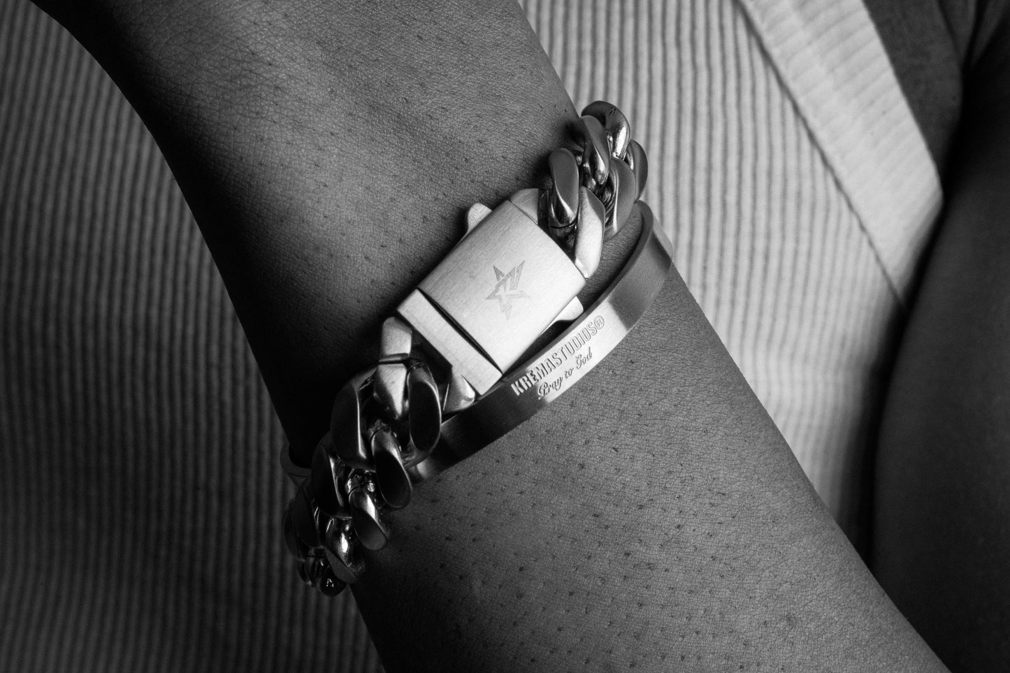 BRACELET CUFF