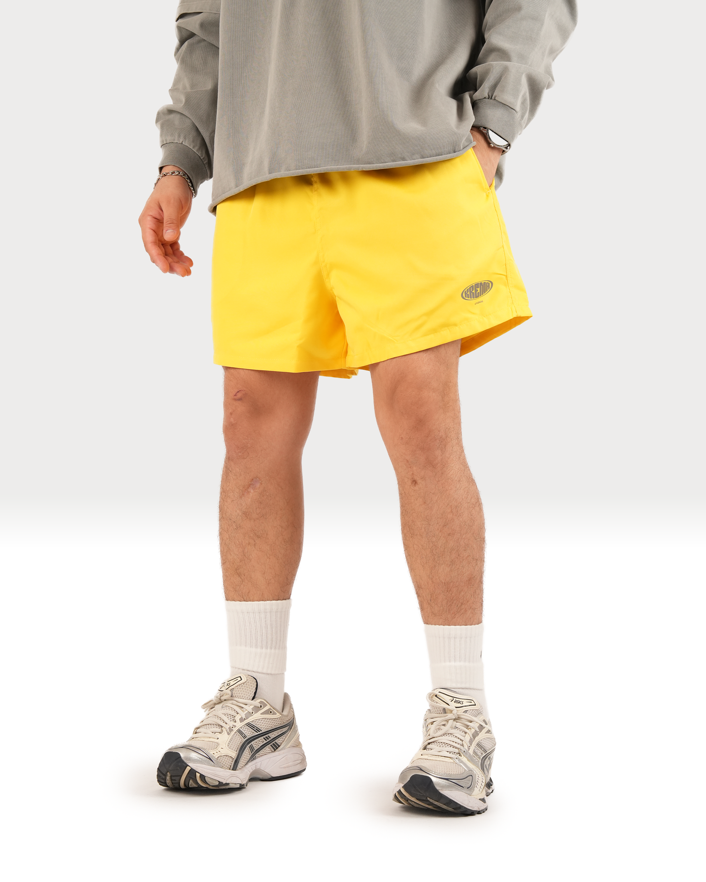 LOGO SHORTS - YELLOW