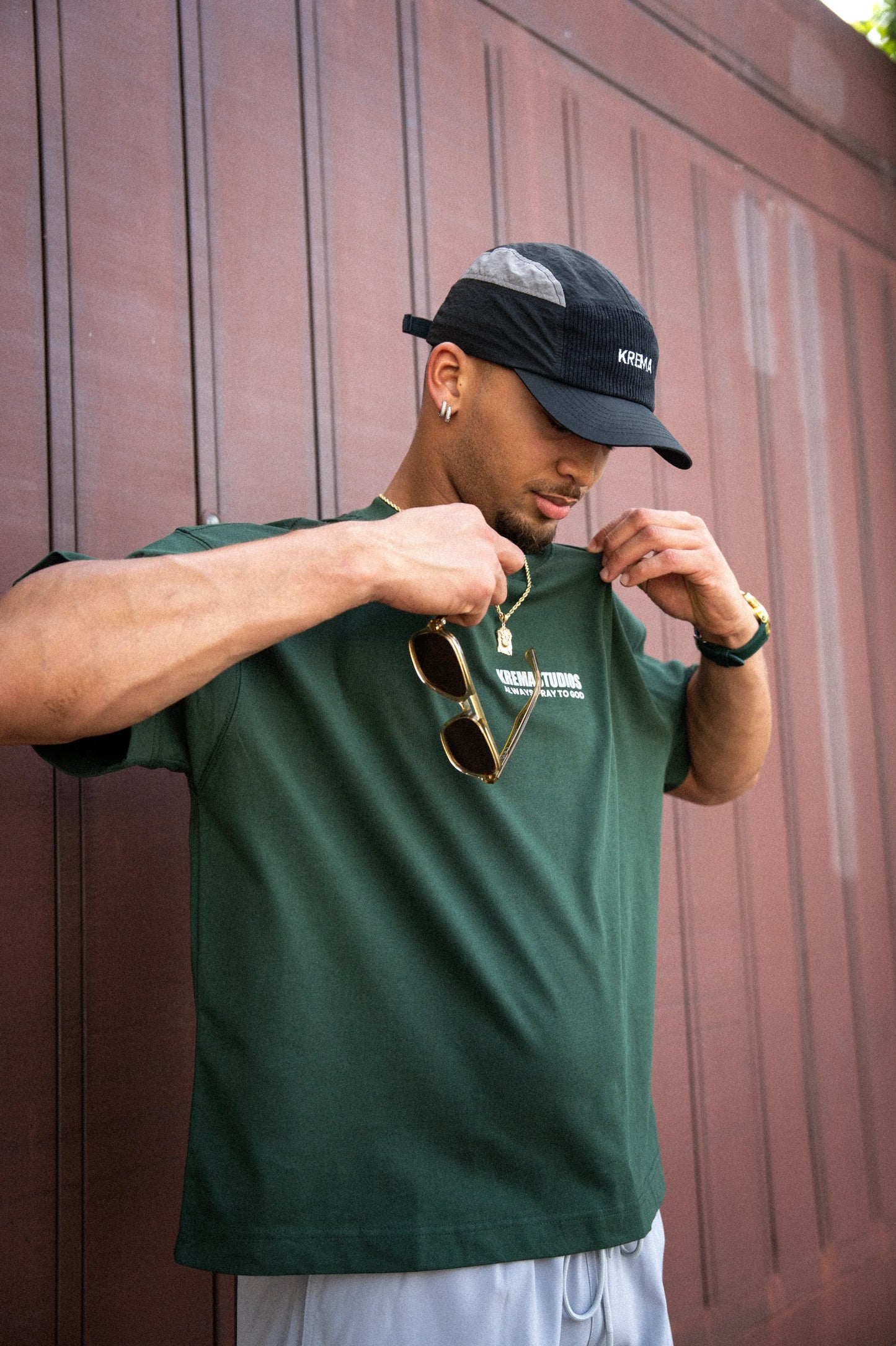 PRAY TEE - GREEN/LIGHT GREY