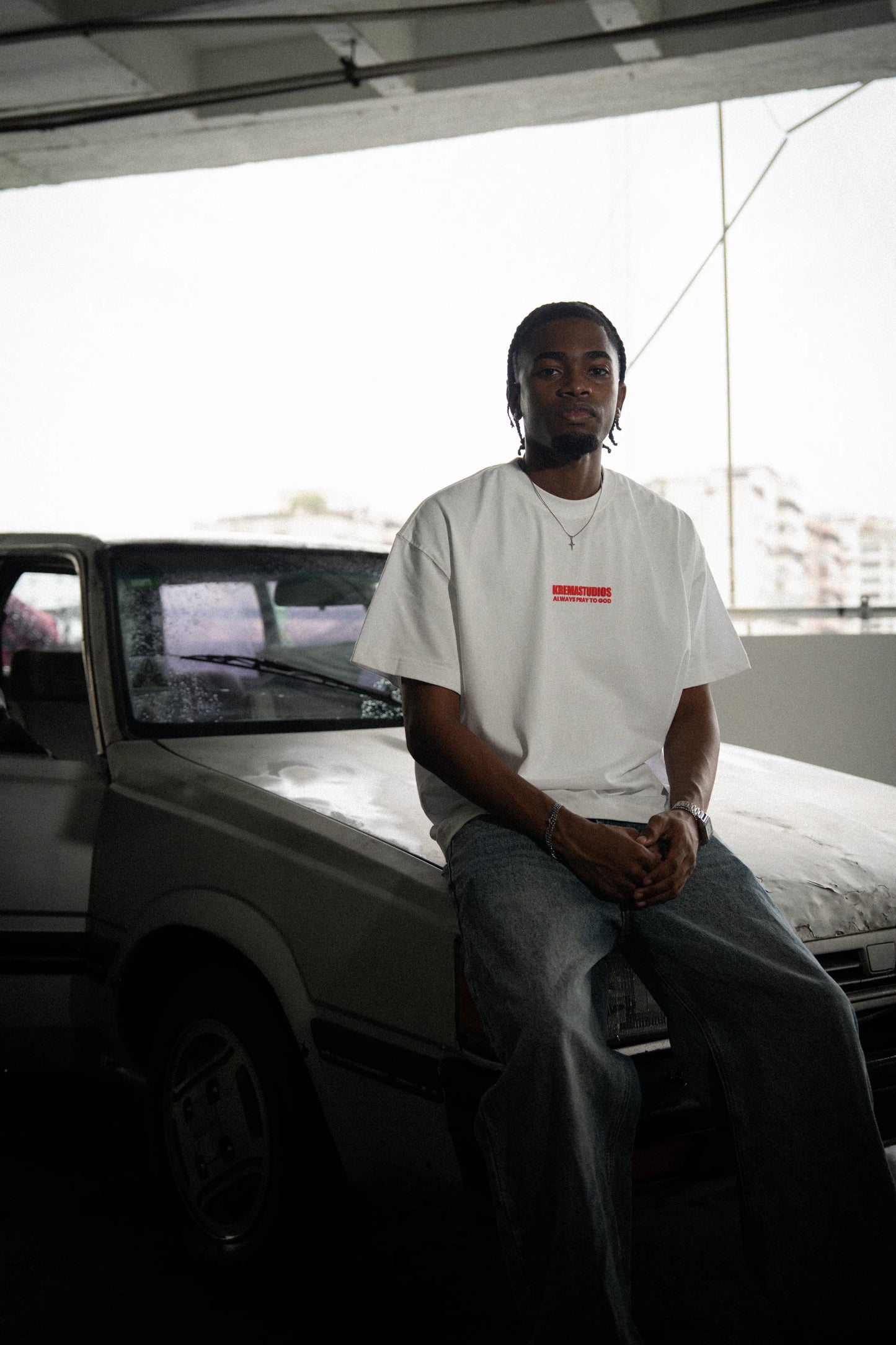 PRAY TEE - WHITE/RED