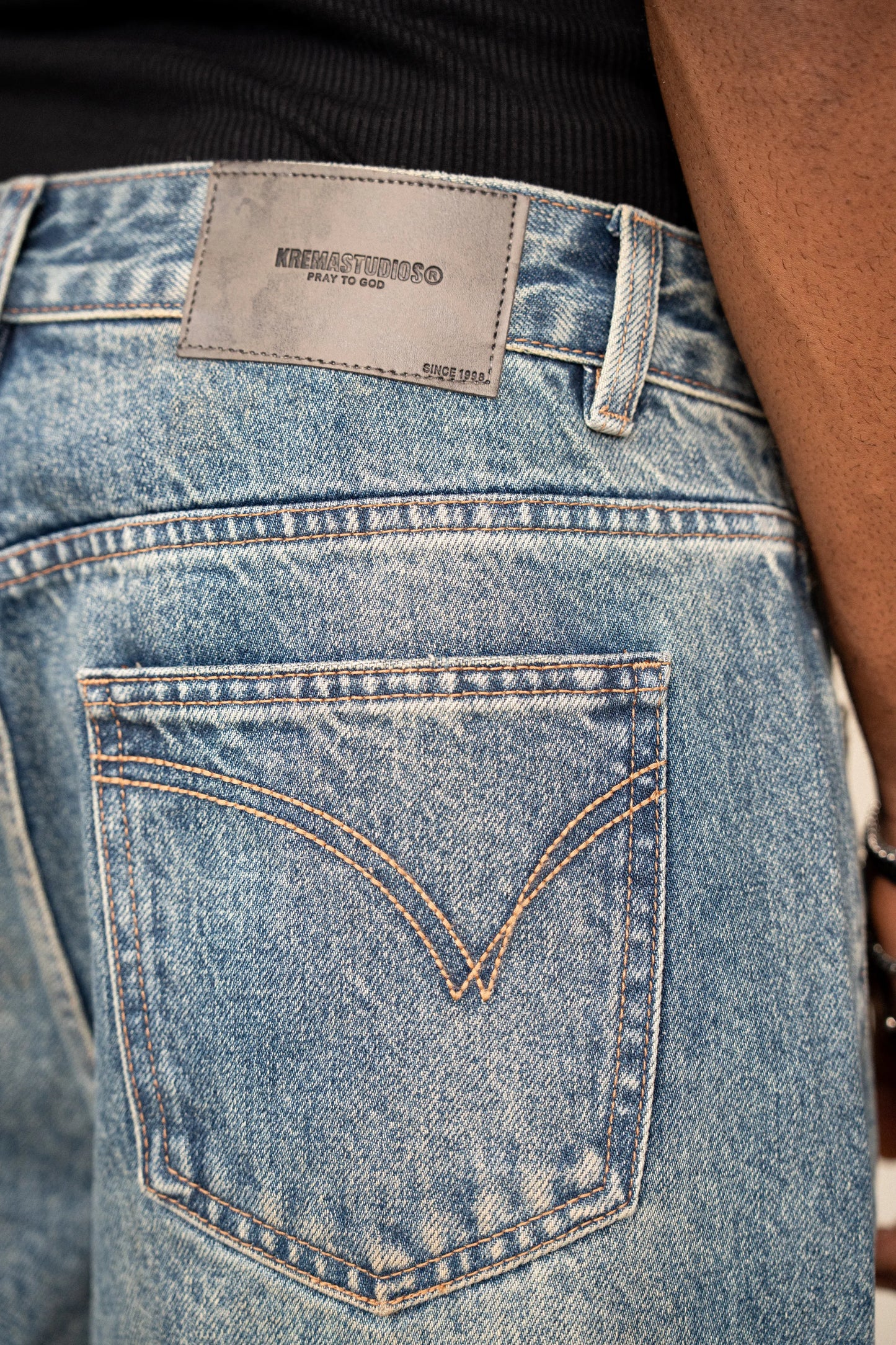 RELAXED BASIC PANTS 01